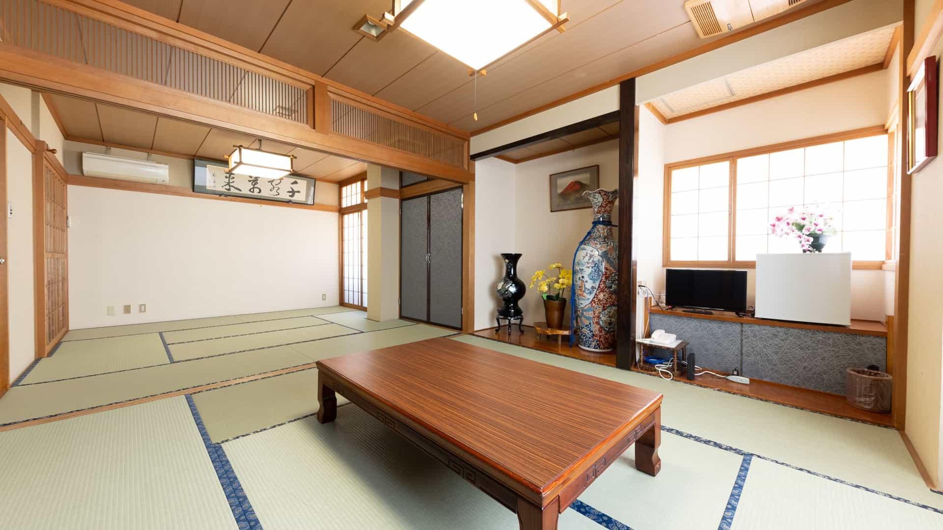 top-image-1