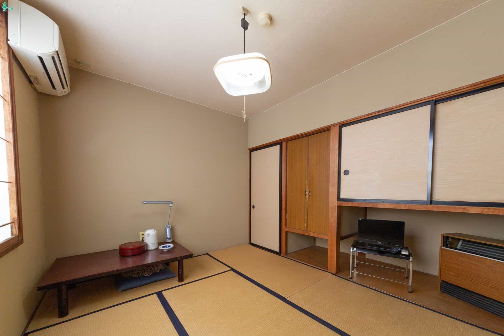 【喫煙】和室１〜３名様（バス・トイレなし）