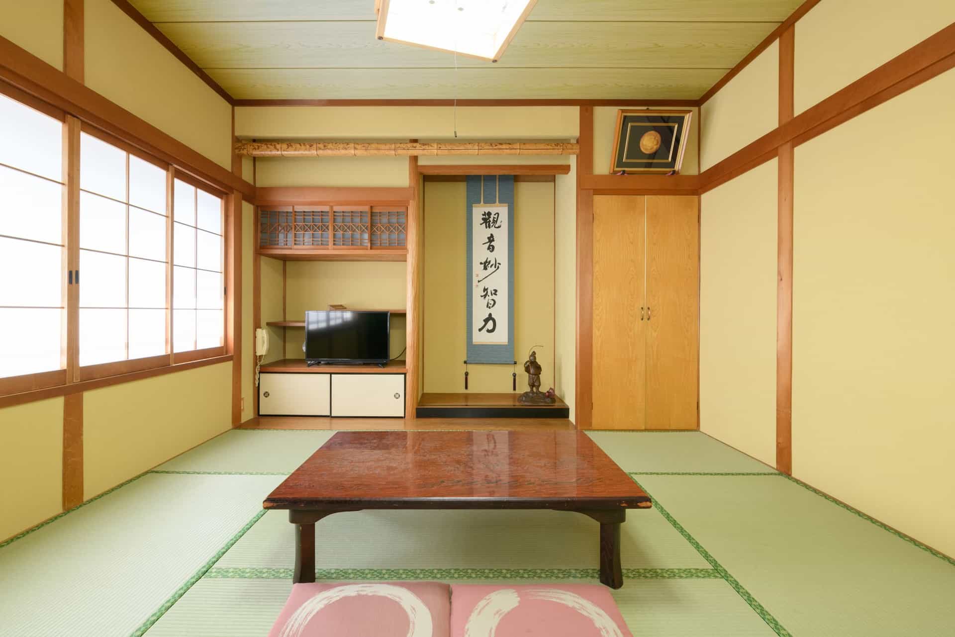 top-image-1