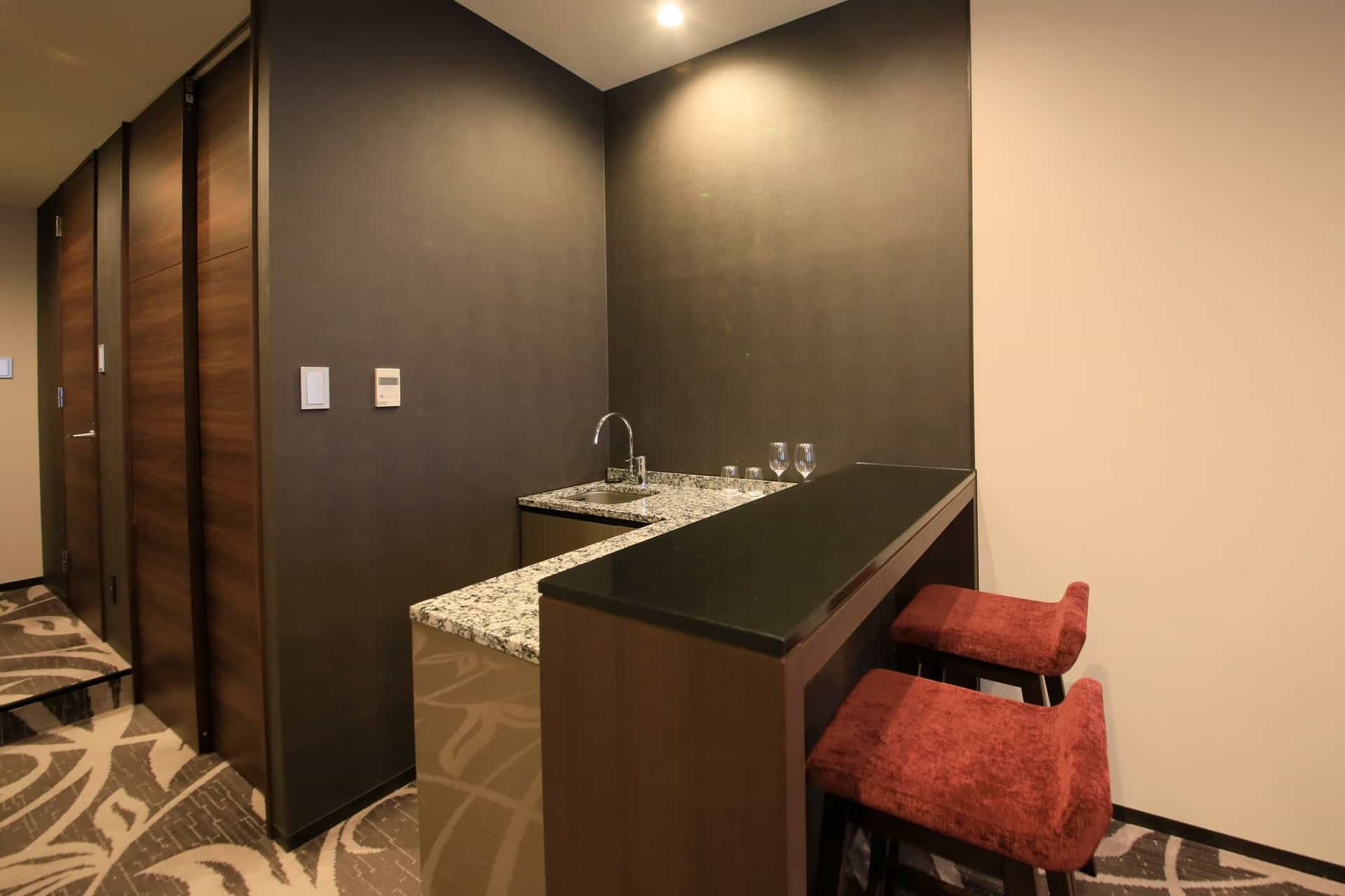 top-image-3