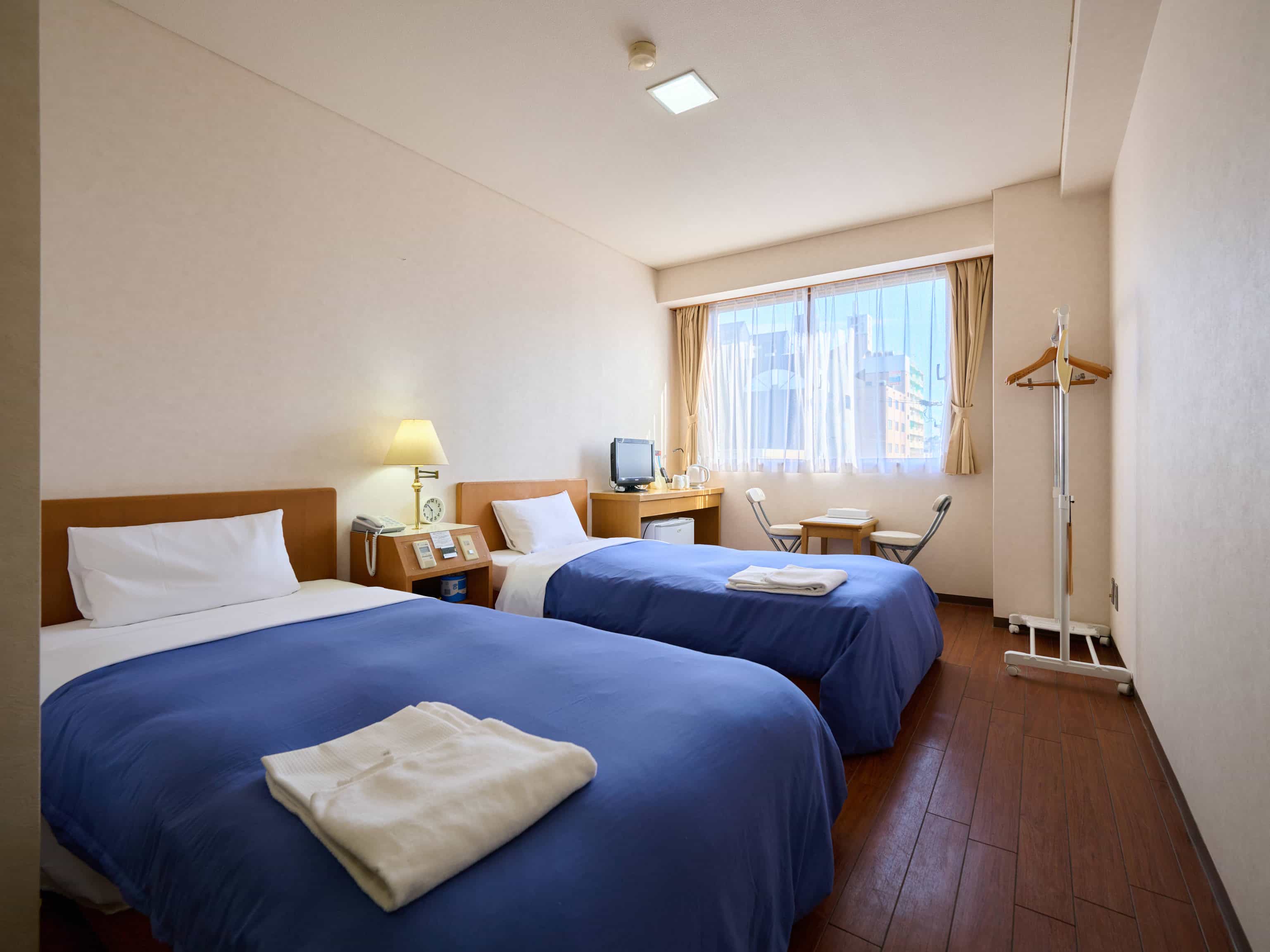 Twin Room (Non-Smoking)