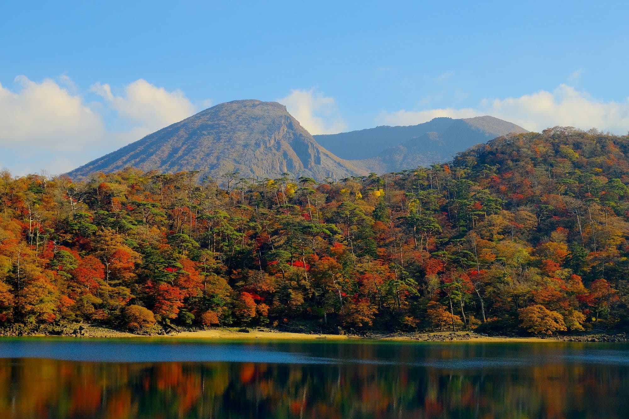 霧島pixta_72244077_M.jpg