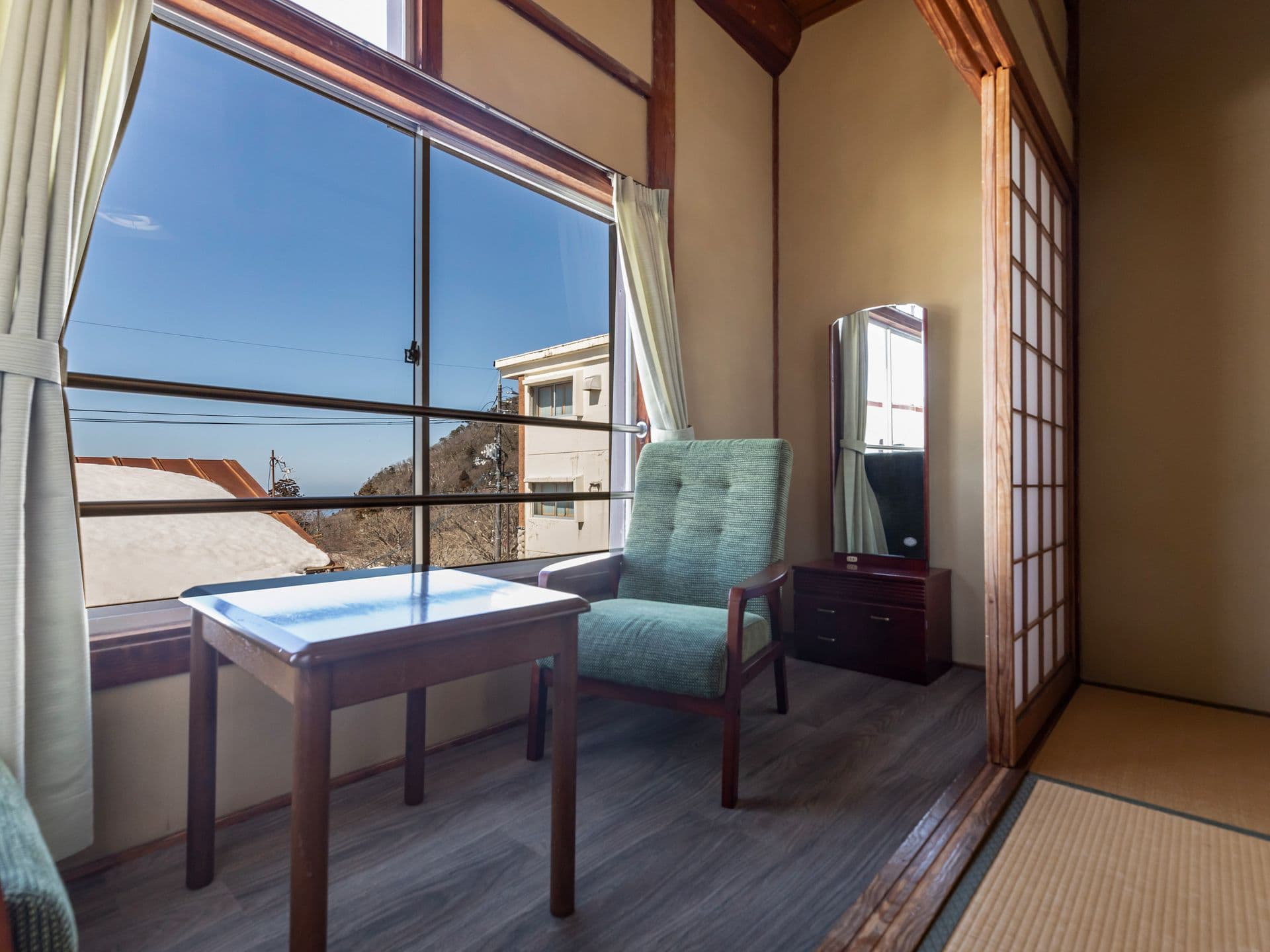 Japanese Room up to 5 guests with Shared Bathroom (Non-Smoking)