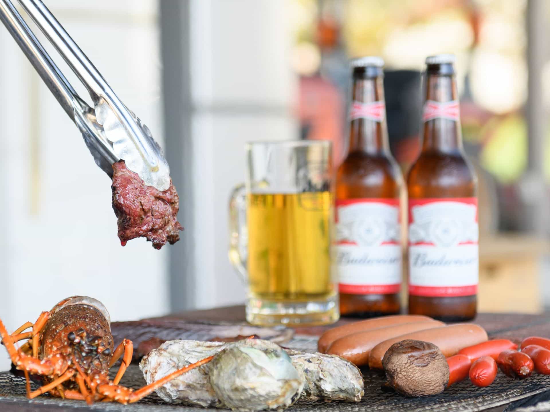 バーベキュー場で美味しいご飯を食べながら楽しい時間を過ごしませんか?