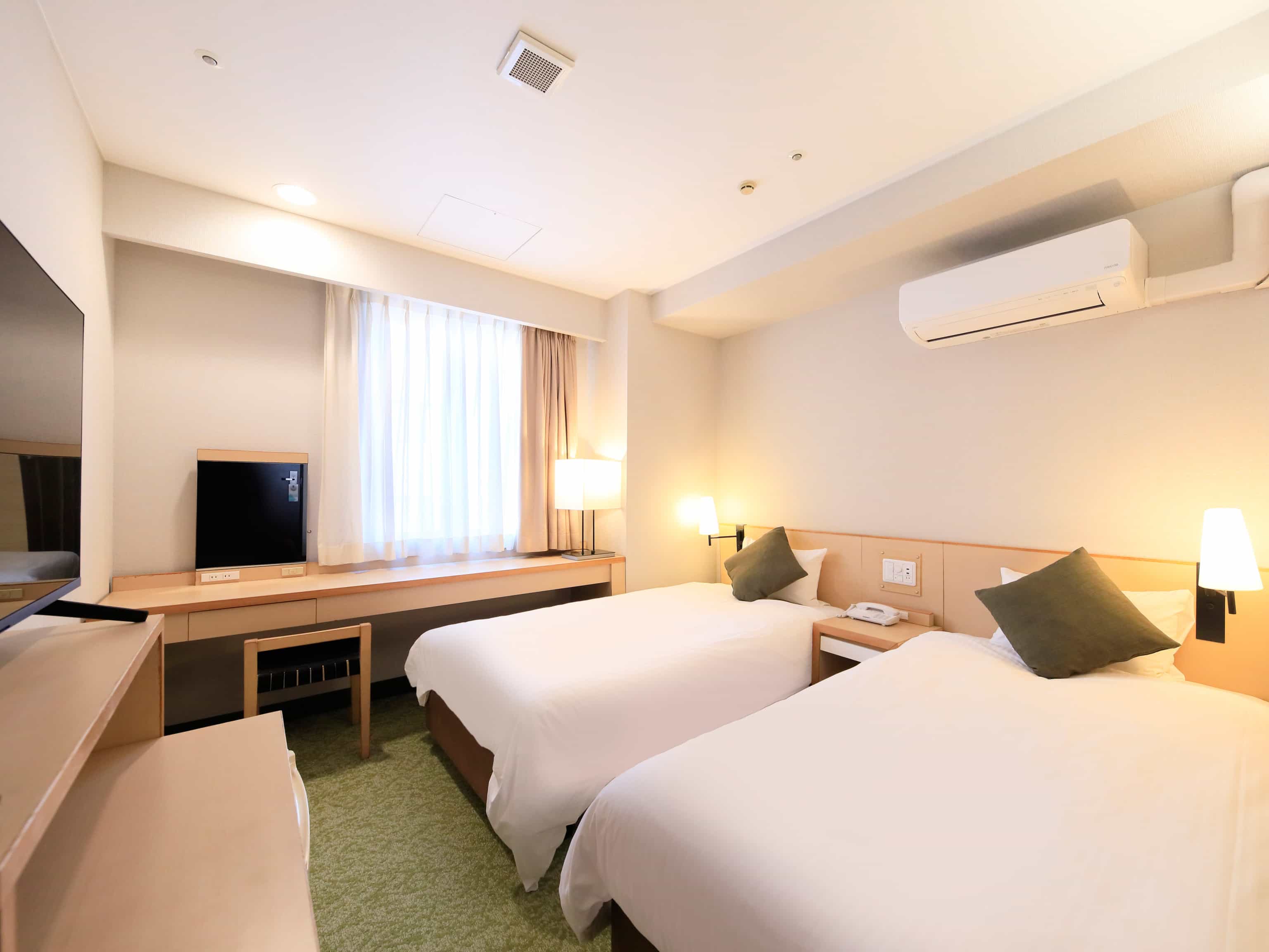 Twin Room (Non-Smoking)