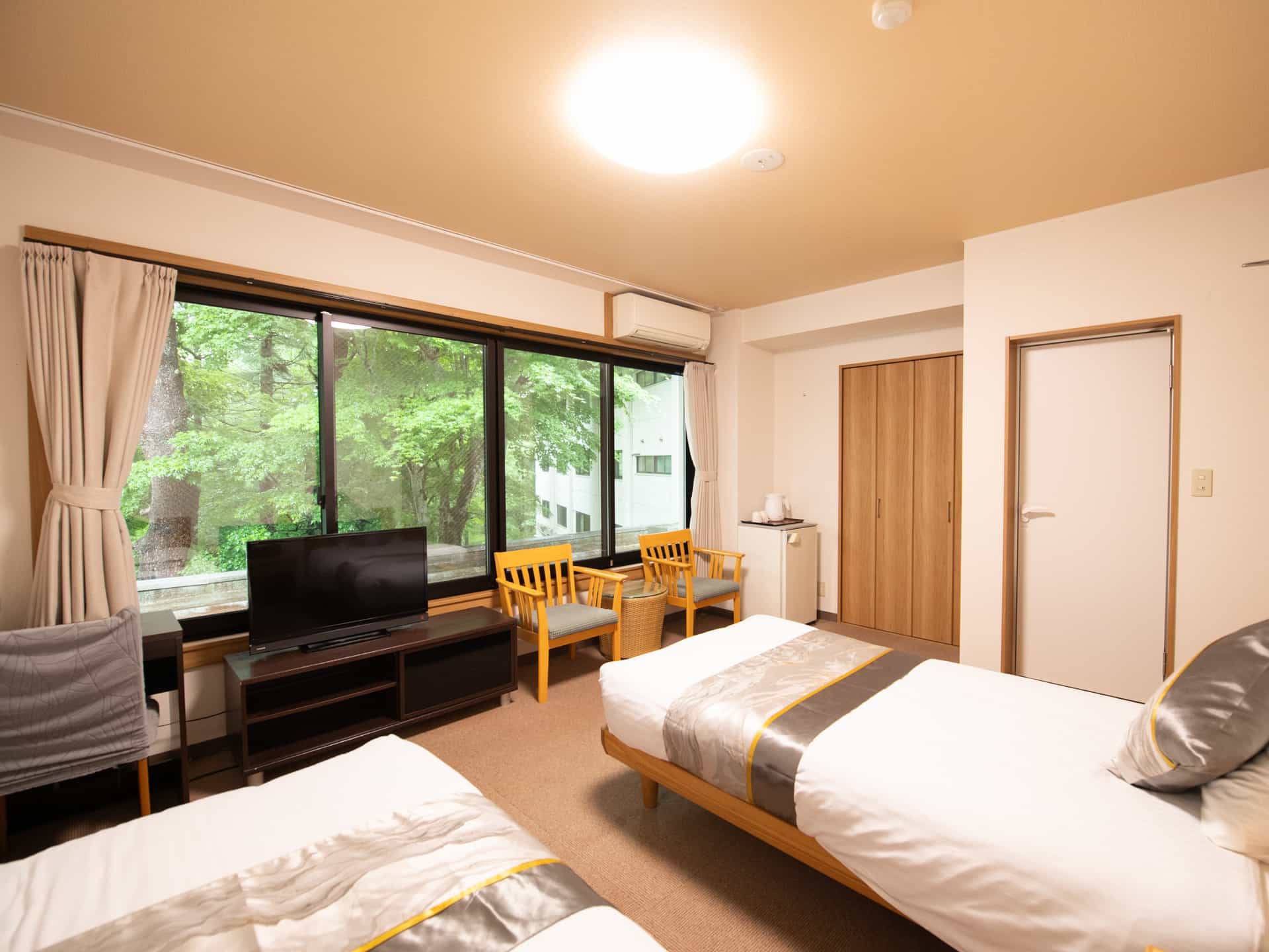 Twin Room (Non-Smoking)