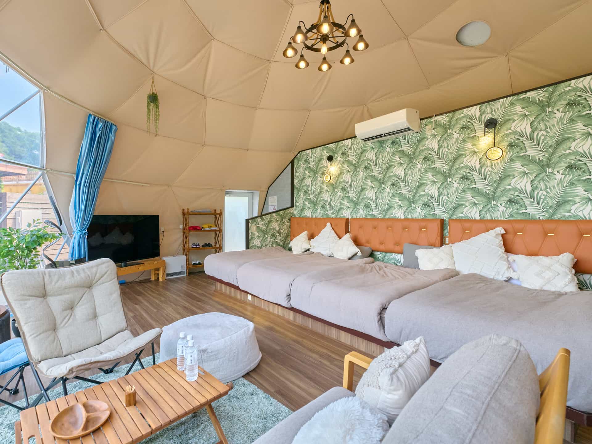 Royal Suite room up to 4 guests