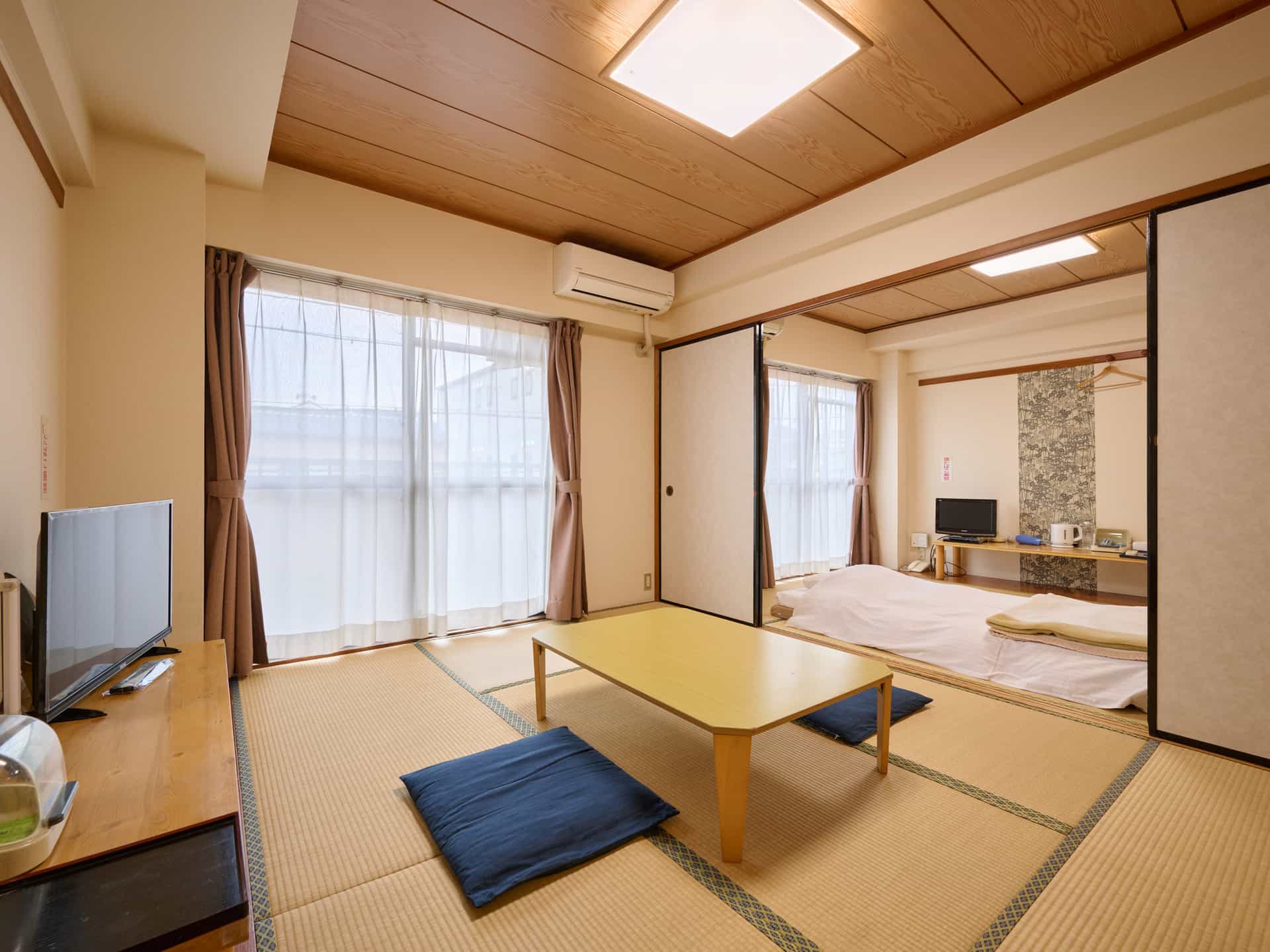 Japanese Room 3~6 guests (Non-Smoking)