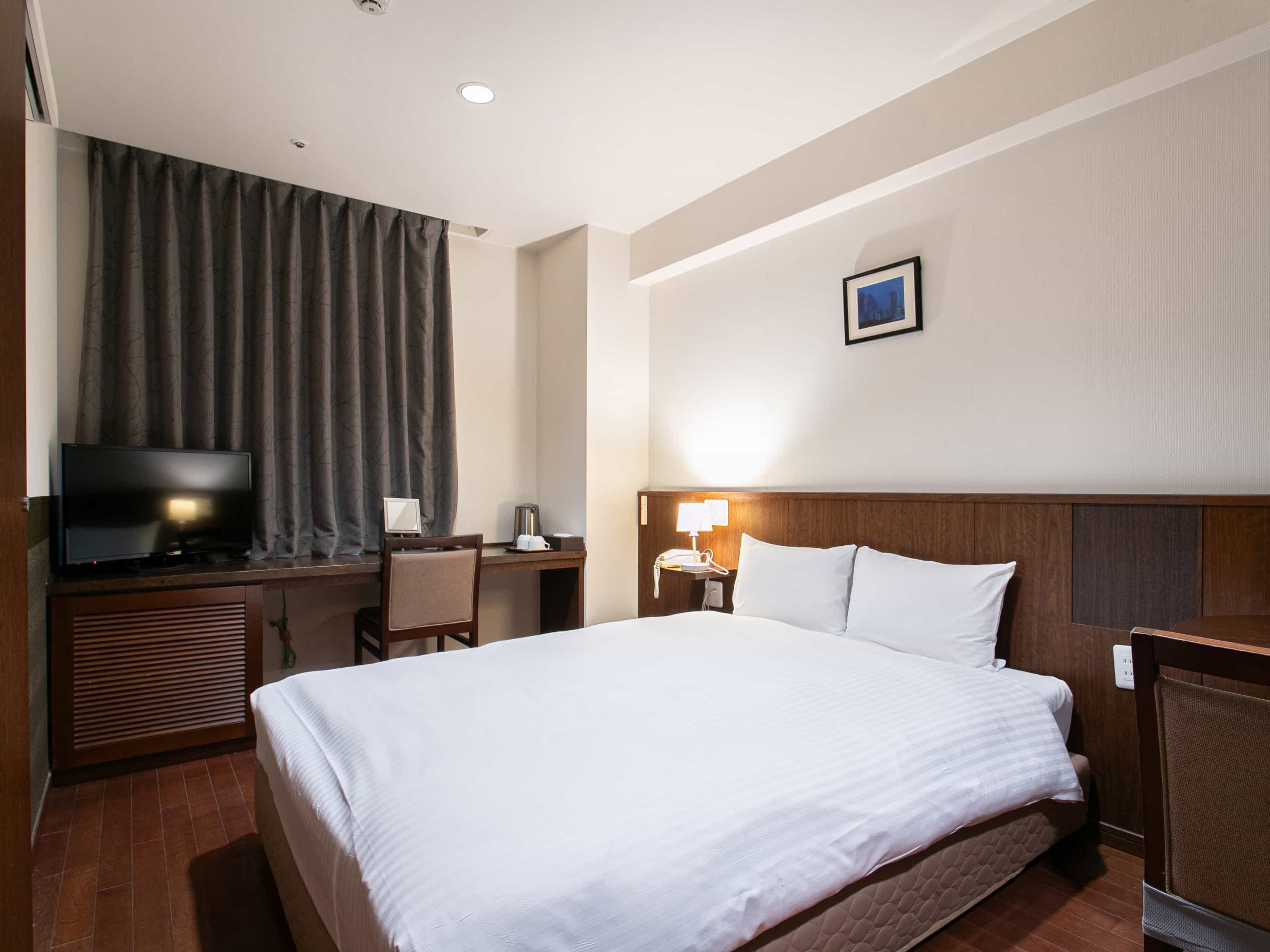 Double Room (Non-Smoking)