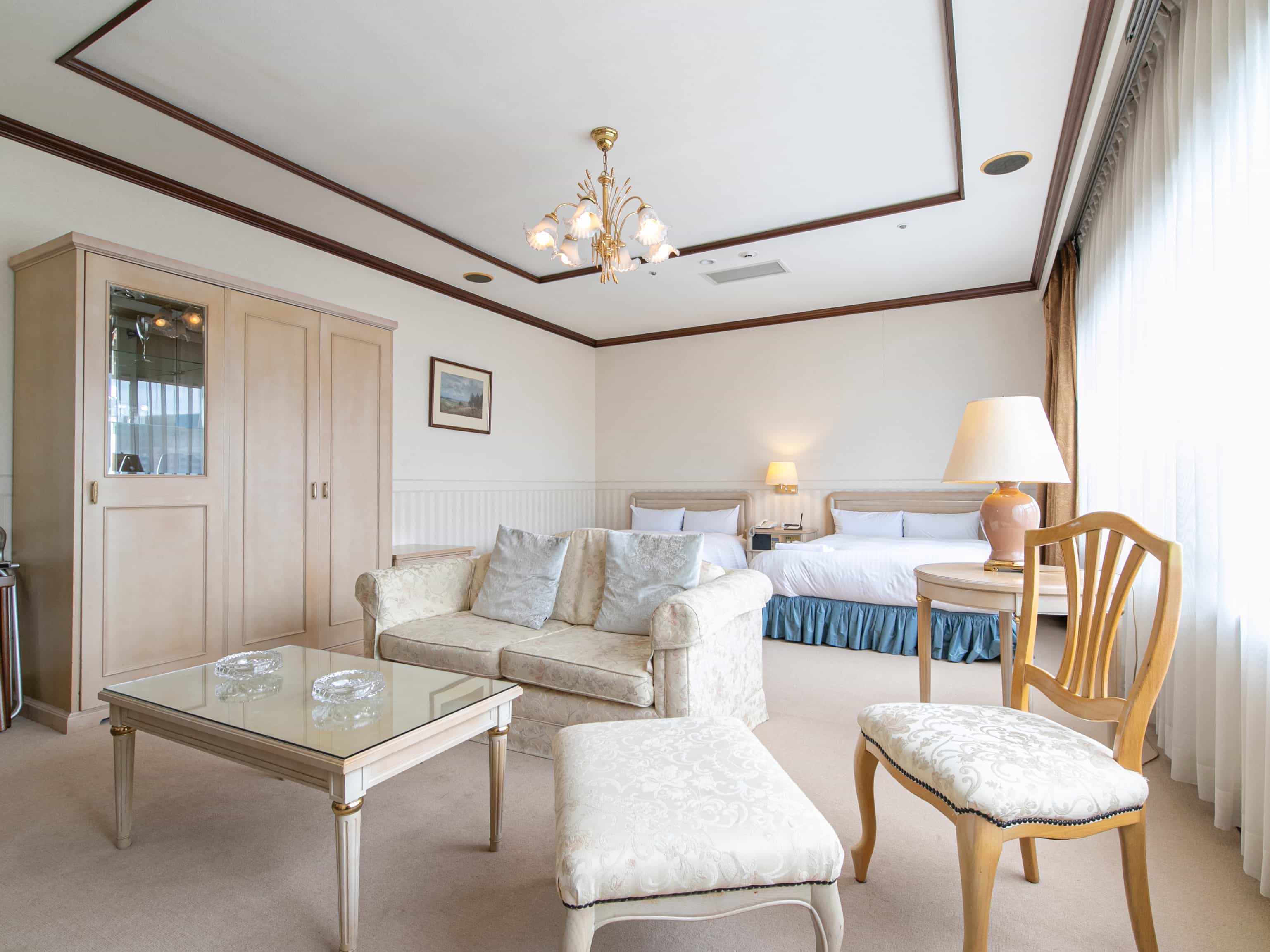 Twin Room Deluxe (Smoking)