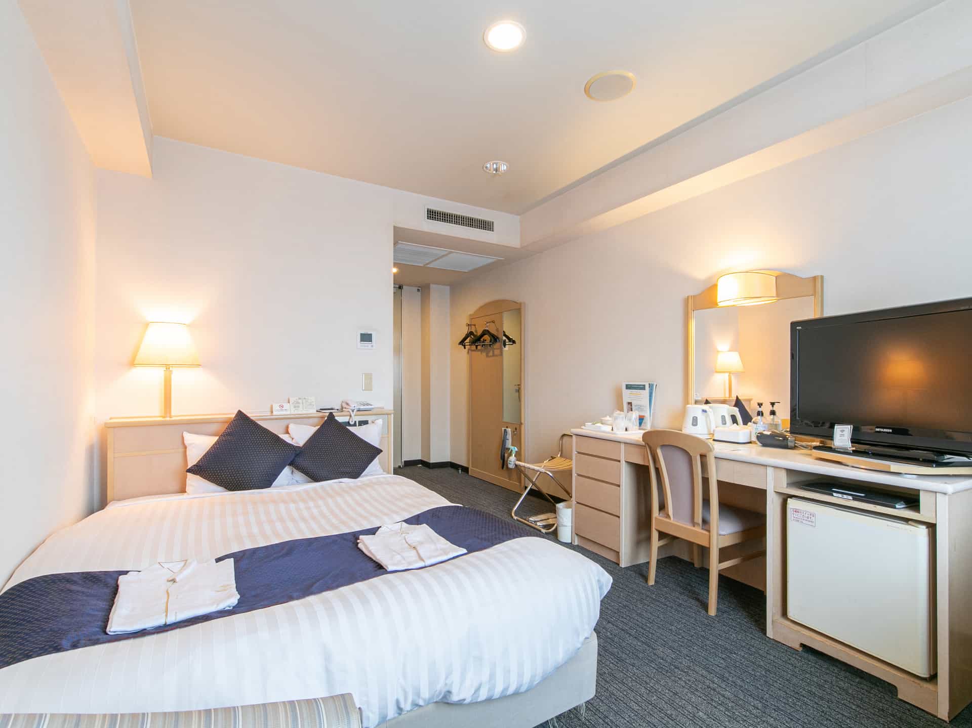 Double Room (Smoking)