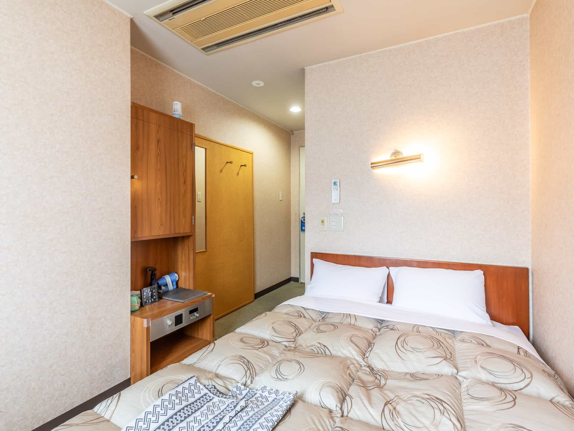 Double Room (Smoking)