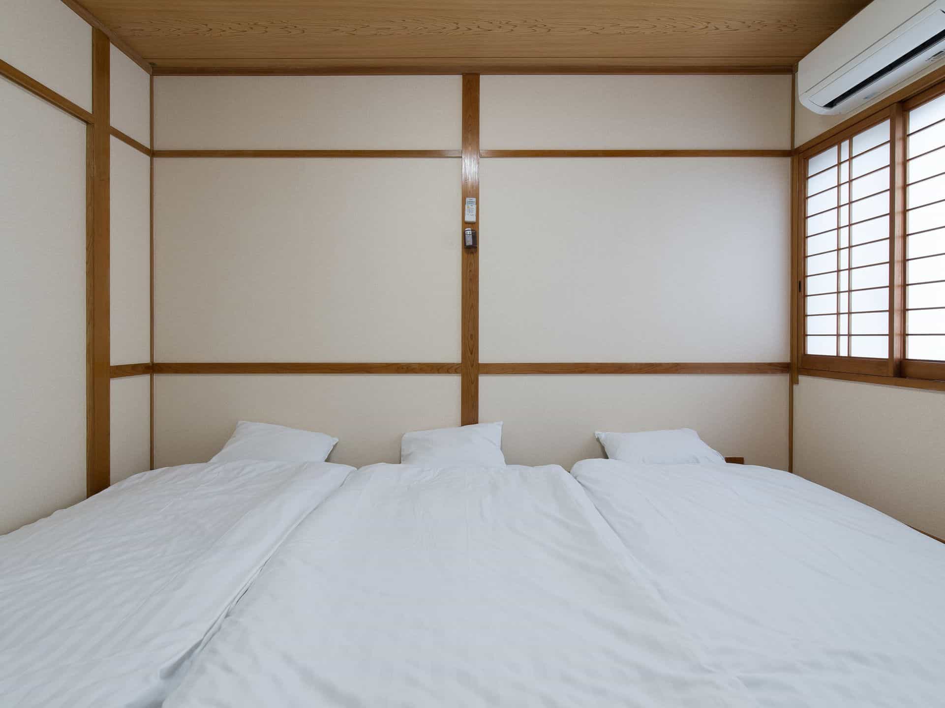 和室6畳1~3人部屋(共同シャワー・トイレ付)